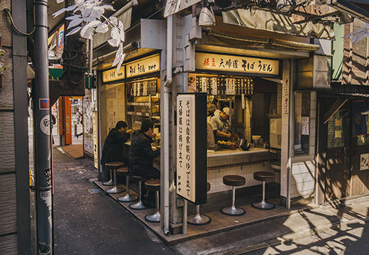 Turismo de cruzeiros fluviais no rio Sena